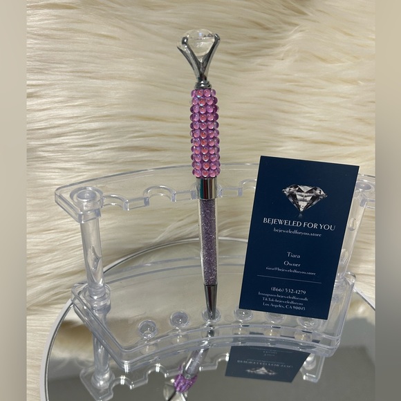 Adorned with sparkling mermaid crystals, this pen is a true statement piece. - Picture 1 of 2